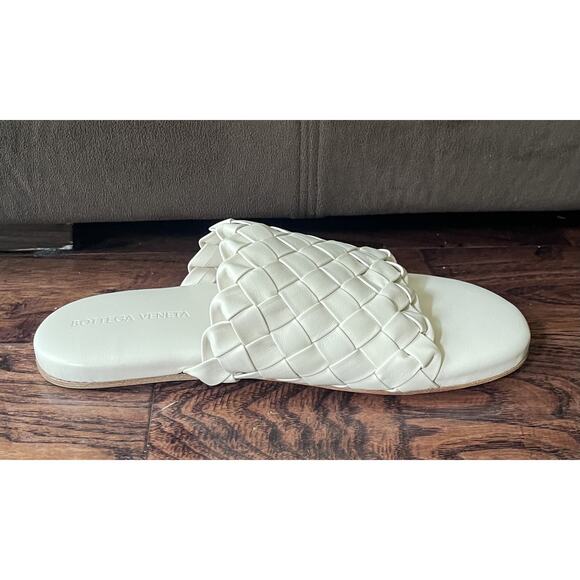 $1,195 NIB Bottega Cream Veneta Weave Cassette Leather Sandals Size 12(45)